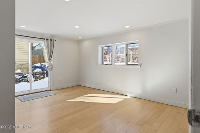 90 Birch Drive, Shrewsbury Boro, NJ 07702