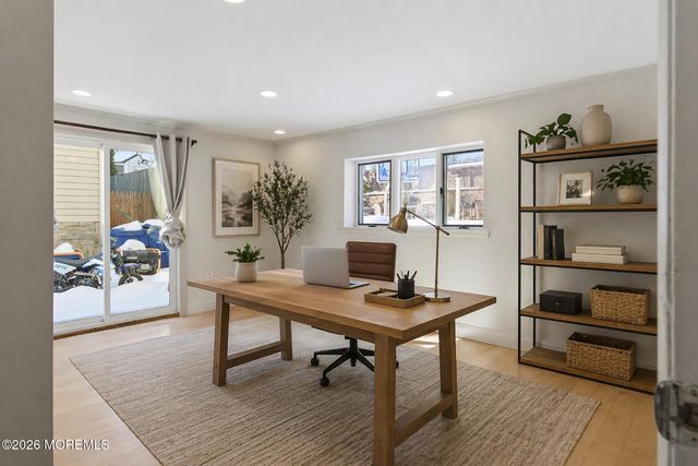 90 Birch Drive, Shrewsbury Boro, NJ 07702