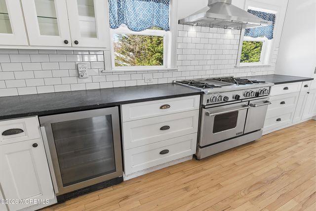 90 Birch Drive, Shrewsbury Boro, NJ 07702