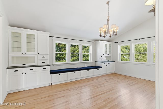 90 Birch Drive, Shrewsbury Boro, NJ 07702