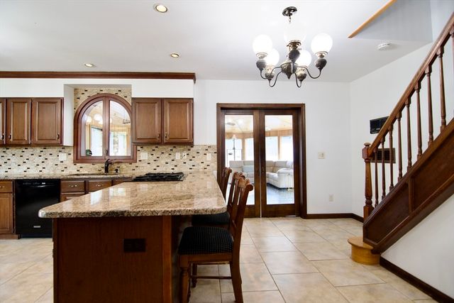 597 Chapin St, Ludlow, MA 01056