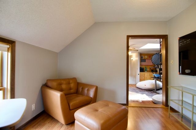 597 Chapin St, Ludlow, MA 01056