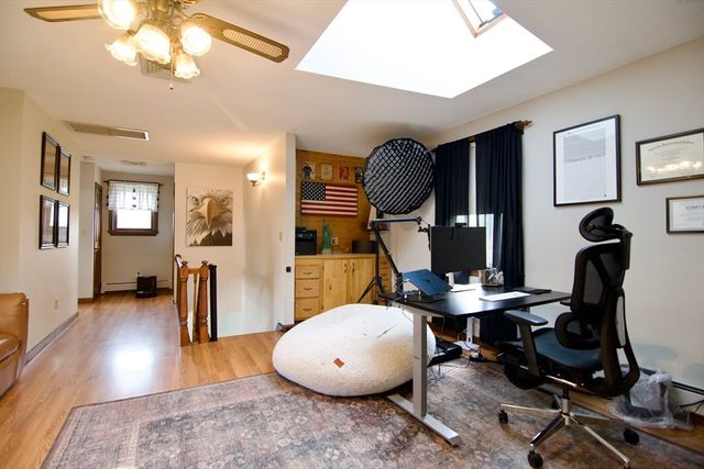 597 Chapin St, Ludlow, MA 01056