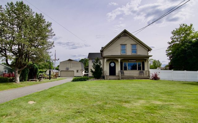 597 Chapin St, Ludlow, MA 01056