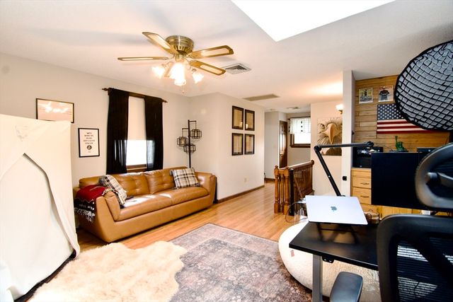 597 Chapin St, Ludlow, MA 01056