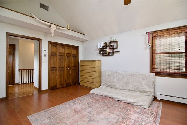 597 Chapin St, Ludlow, MA 01056