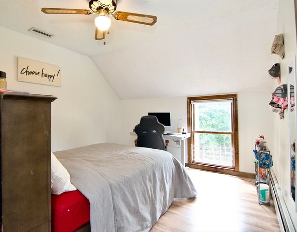 597 Chapin St, Ludlow, MA 01056