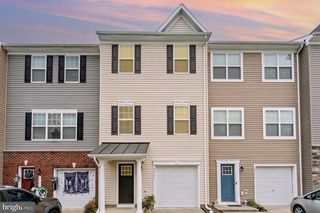 2444 DRAKE LN, Fredericksburg, VA 22408