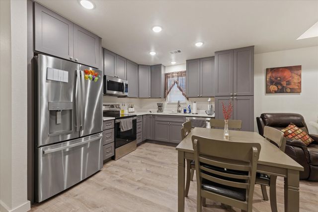 1206 Claude Street, Dallas, TX 75203