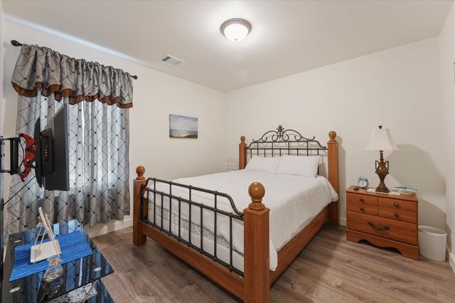 1206 Claude Street, Dallas, TX 75203