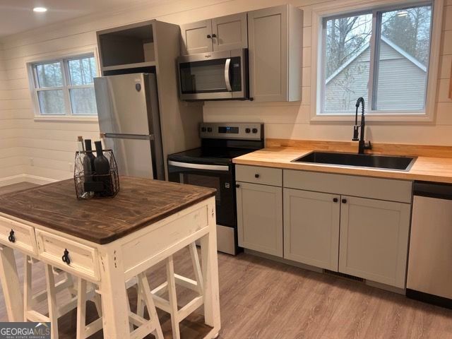 410 Lakeside Hills Road, Martin, GA 30557