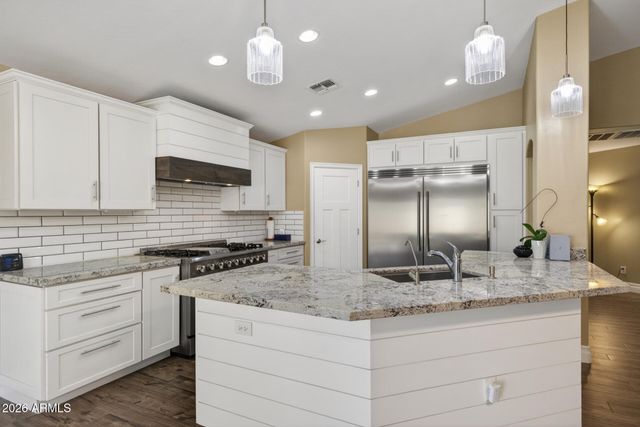 678 W JERSEY Way, San Tan Valley, AZ 85143
