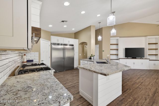 678 W JERSEY Way, San Tan Valley, AZ 85143