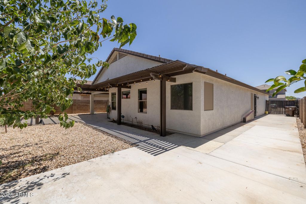Image 27 of property listing at 678 W JERSEY Way, San Tan Valley, AZ 85143
