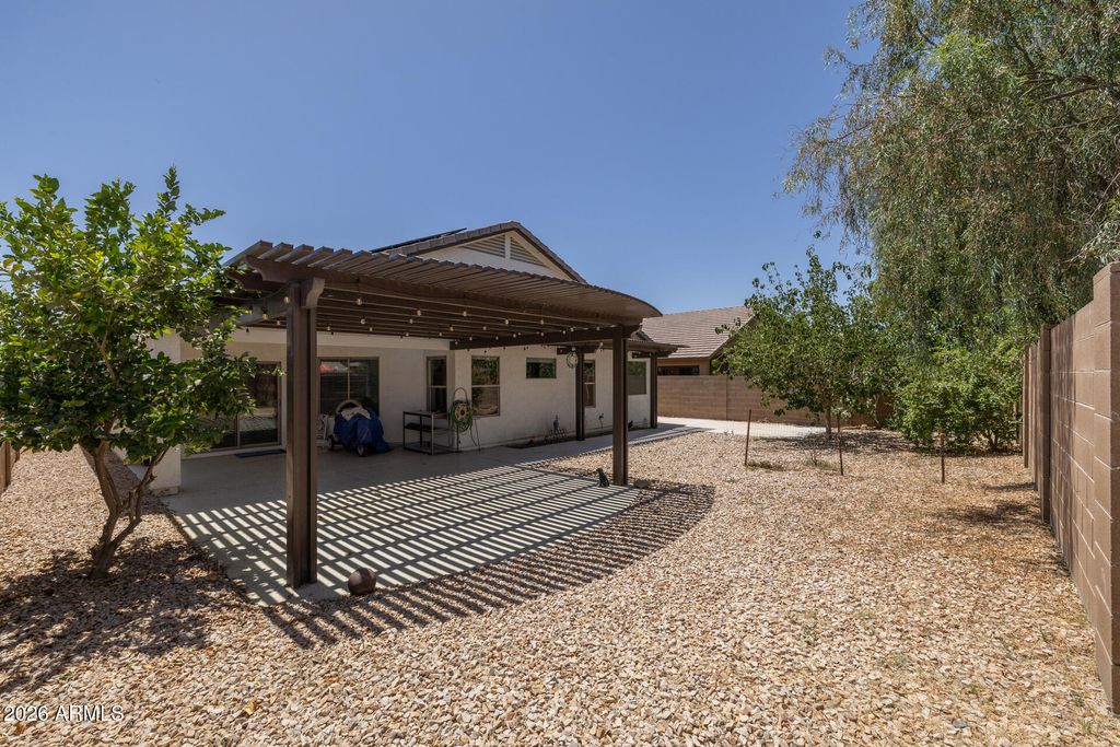 Image 28 of property listing at 678 W JERSEY Way, San Tan Valley, AZ 85143