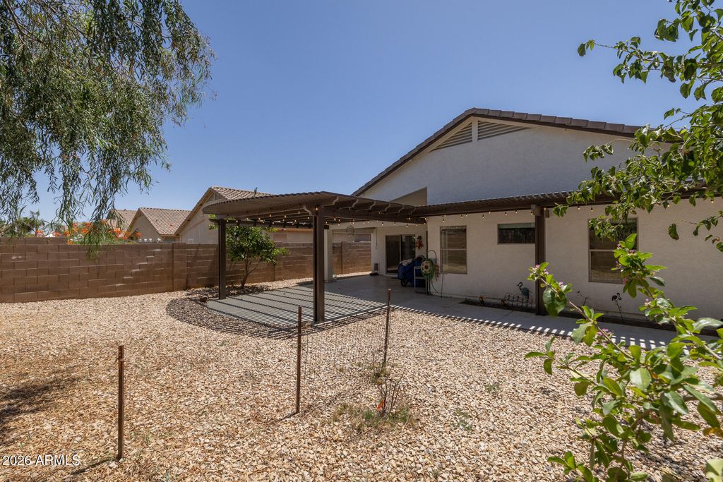 Image 35 of property listing at 678 W JERSEY Way, San Tan Valley, AZ 85143