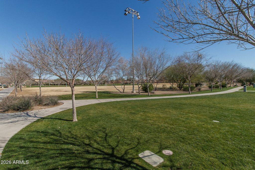 Image 40 of property listing at 678 W JERSEY Way, San Tan Valley, AZ 85143