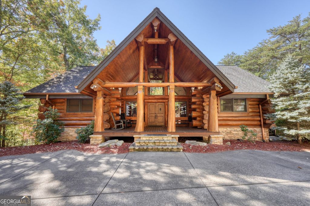 1323 Grandeur Drive, Blue Ridge, GA 30513