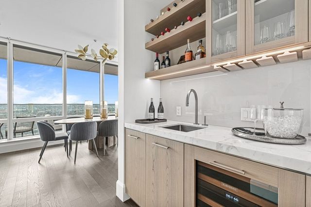 430 Stuart St 31A, Boston, MA 02116