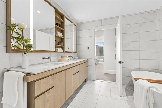 430 Stuart St 31A, Boston, MA 02116