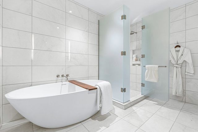 430 Stuart St 31A, Boston, MA 02116