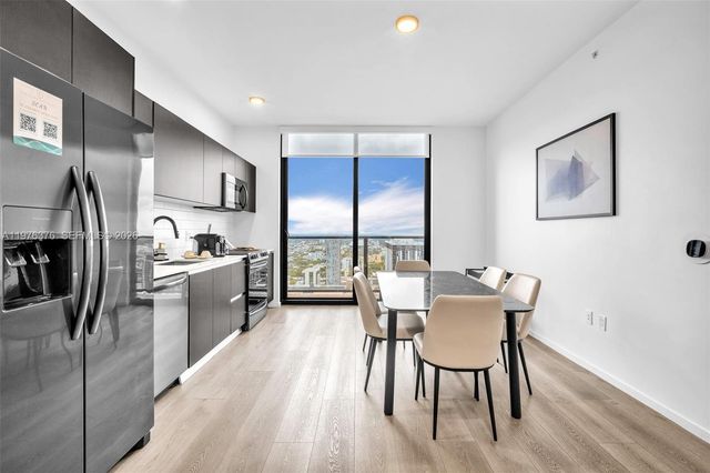 398 NE 5th St PH 4701, Miami, FL 33132