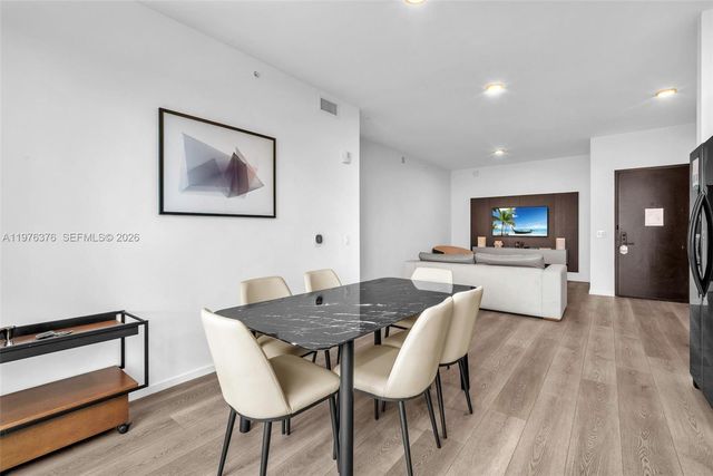 398 NE 5th St PH 4701, Miami, FL 33132