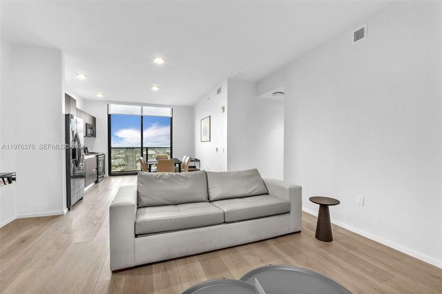 398 NE 5th St PH 4701, Miami, FL 33132