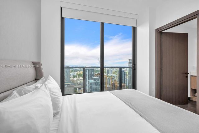 398 NE 5th St PH 4701, Miami, FL 33132