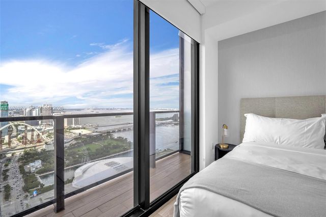 398 NE 5th St PH 4701, Miami, FL 33132