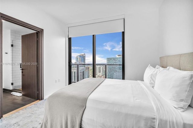 398 NE 5th St PH 4701, Miami, FL 33132