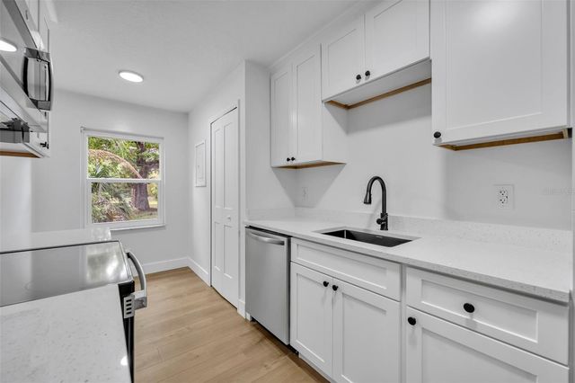 292 S 3RD STREET A and B, Lake Mary, FL 32746