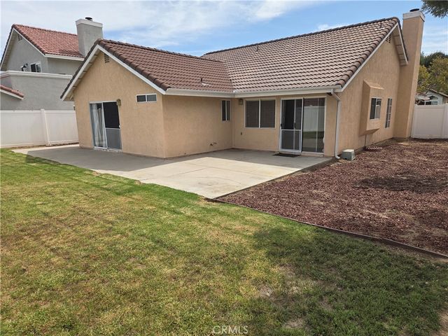 1068 Smoketree Drive, Corona, CA 92882