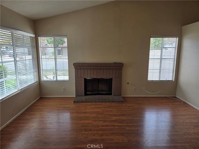 1068 Smoketree Drive, Corona, CA 92882