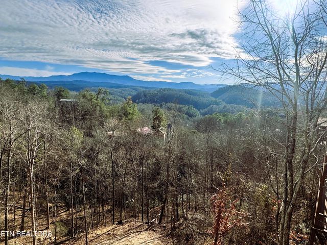 Red Bone Way, Sevierville, TN 37876