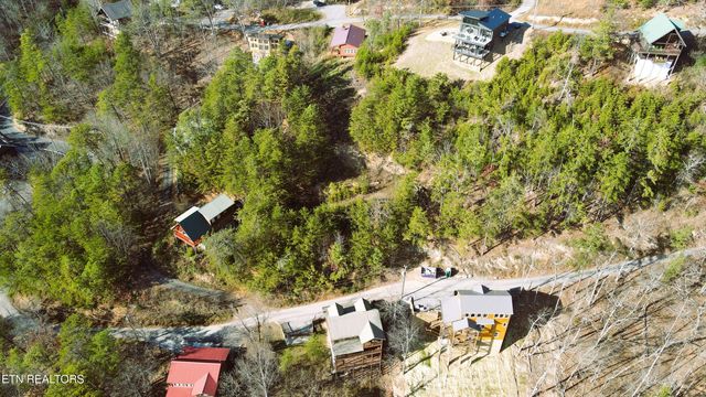 Red Bone Way, Sevierville, TN 37876