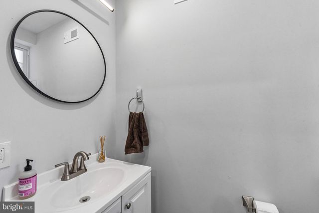 1549 N NEWKIRK ST, Philadelphia, PA 19121