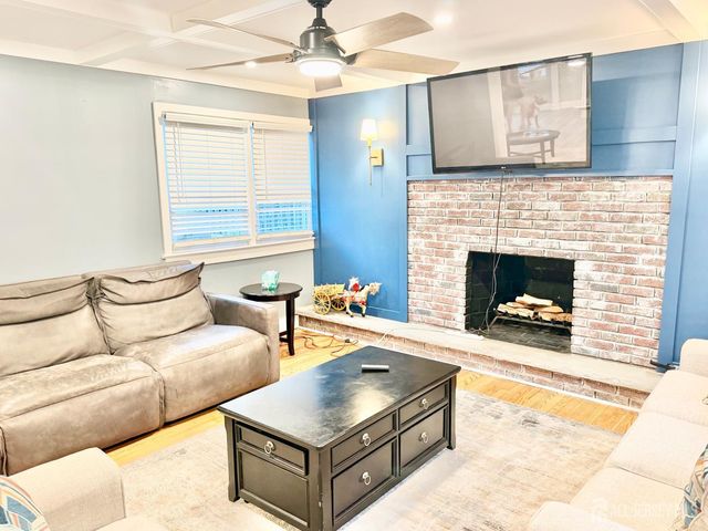 27 Brookside Road, Spotswood, NJ 08884