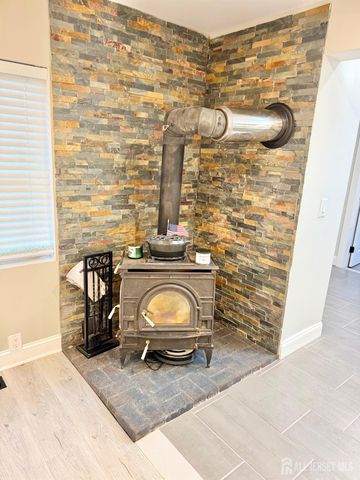 27 Brookside Road, Spotswood, NJ 08884
