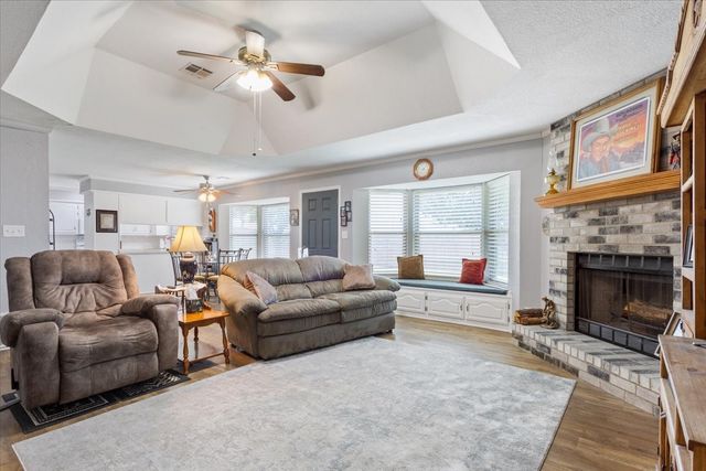 210 S Jena Street, Riesel, TX 76682