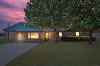 210 S Jena Street, Riesel, TX 76682