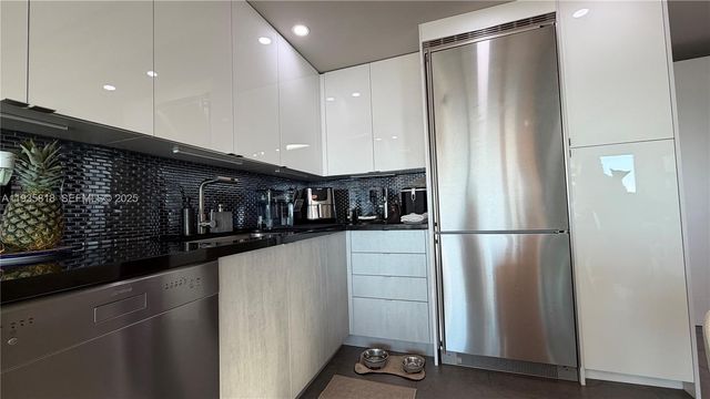 92 SW 3rd St 3607, Miami, FL 33130