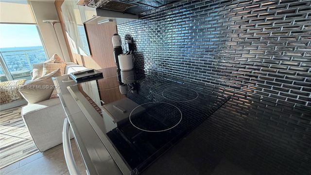 92 SW 3rd St 3607, Miami, FL 33130