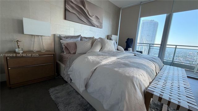 92 SW 3rd St 3607, Miami, FL 33130