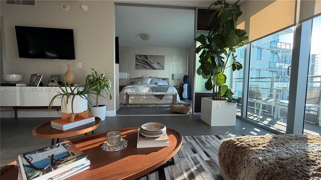 92 SW 3rd St 3607, Miami, FL 33130