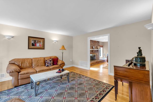 46 Heather Drive, Manalapan, NJ 07726
