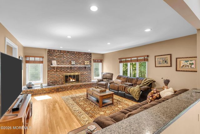 46 Heather Drive, Manalapan, NJ 07726