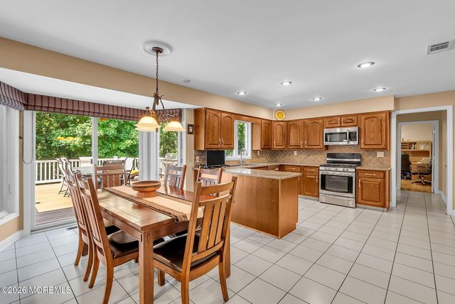 46 Heather Drive, Manalapan, NJ 07726