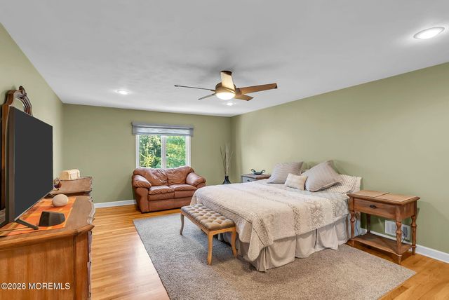 46 Heather Drive, Manalapan, NJ 07726