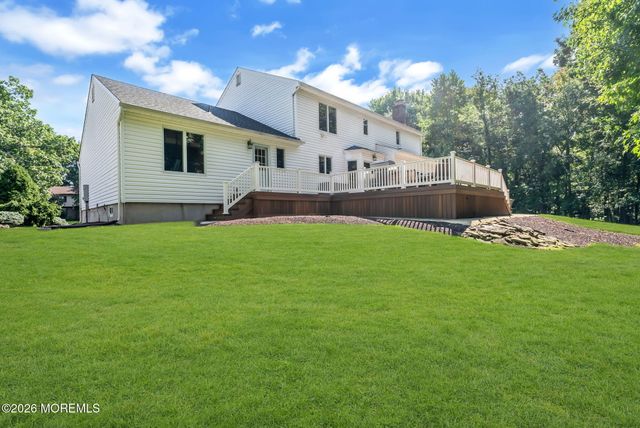 46 Heather Drive, Manalapan, NJ 07726